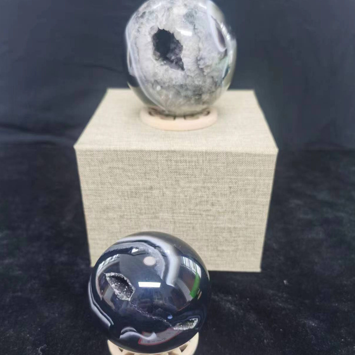 Sardonyx sphere